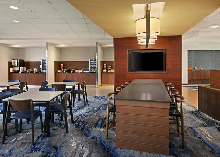 Fairfield & By Marriott St. Louis Pontoon Beach/granite City, Il Collinsville