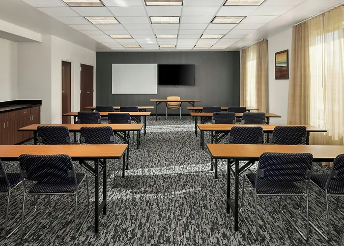 Fairfield & By Marriott St. Louis Pontoon Beach/granite City, Il 3*